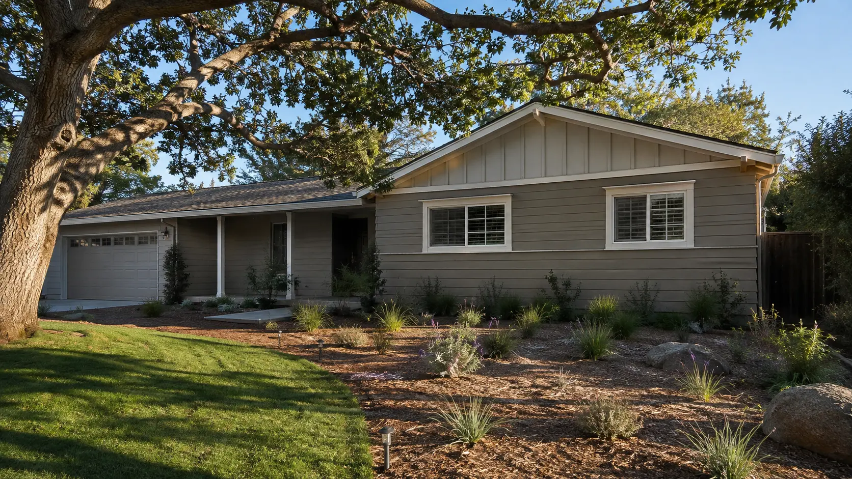 James Hardie® & Vinyl Siding